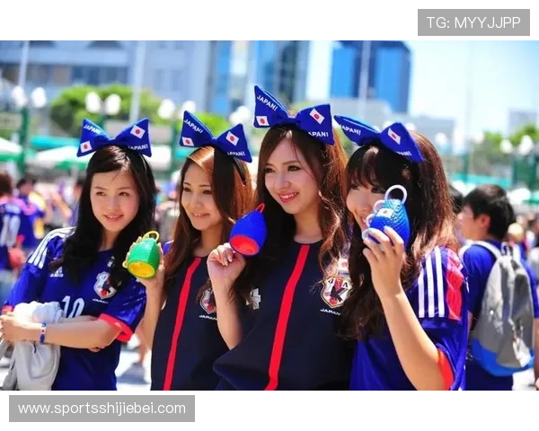 世界杯美女系列:各国美女球迷的热情与精彩瞬间 世界杯美女系列:各国美女球迷的热情与精彩瞬间